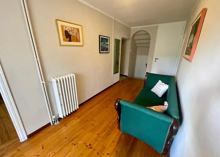 Bianca With Private Garden 아파트 *