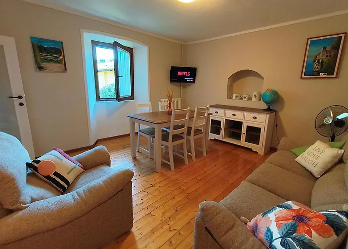 Apartament Bianca With Private Garden Cossogno